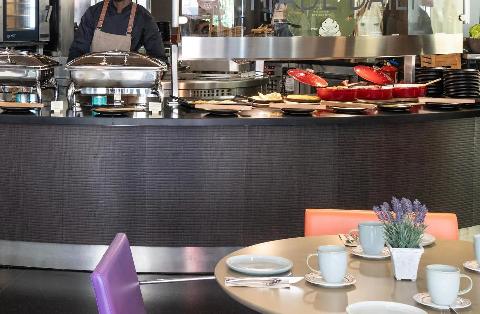 Novotel Barcelona City 4*,