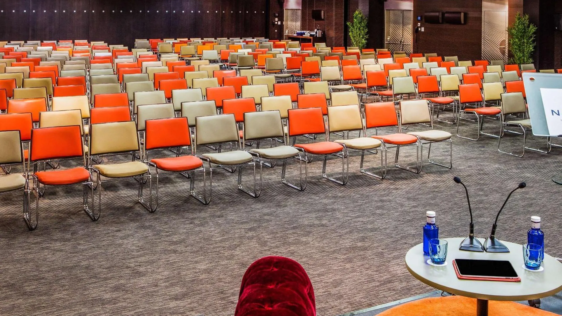 **** Hotel Novotel Barcelona City Spanien