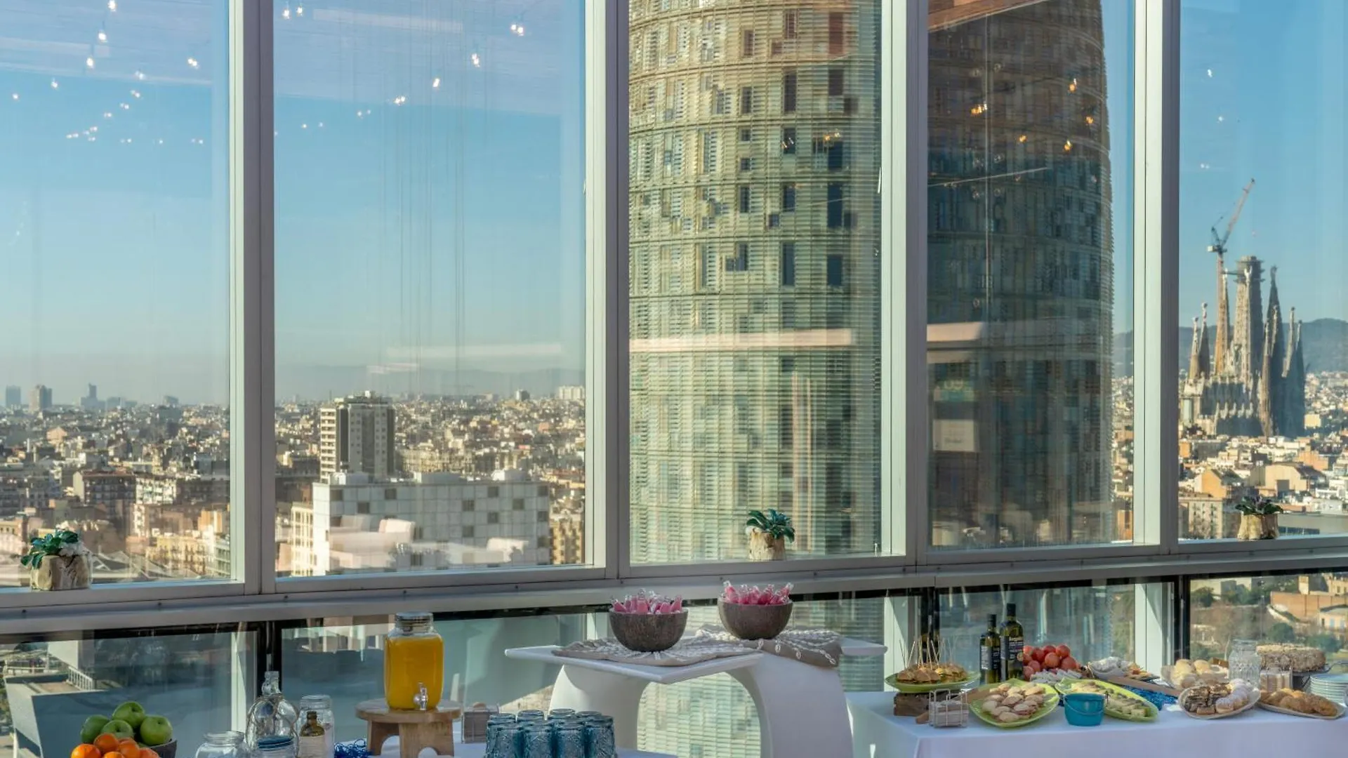 **** Hotell Novotel Barcelona City Spanien