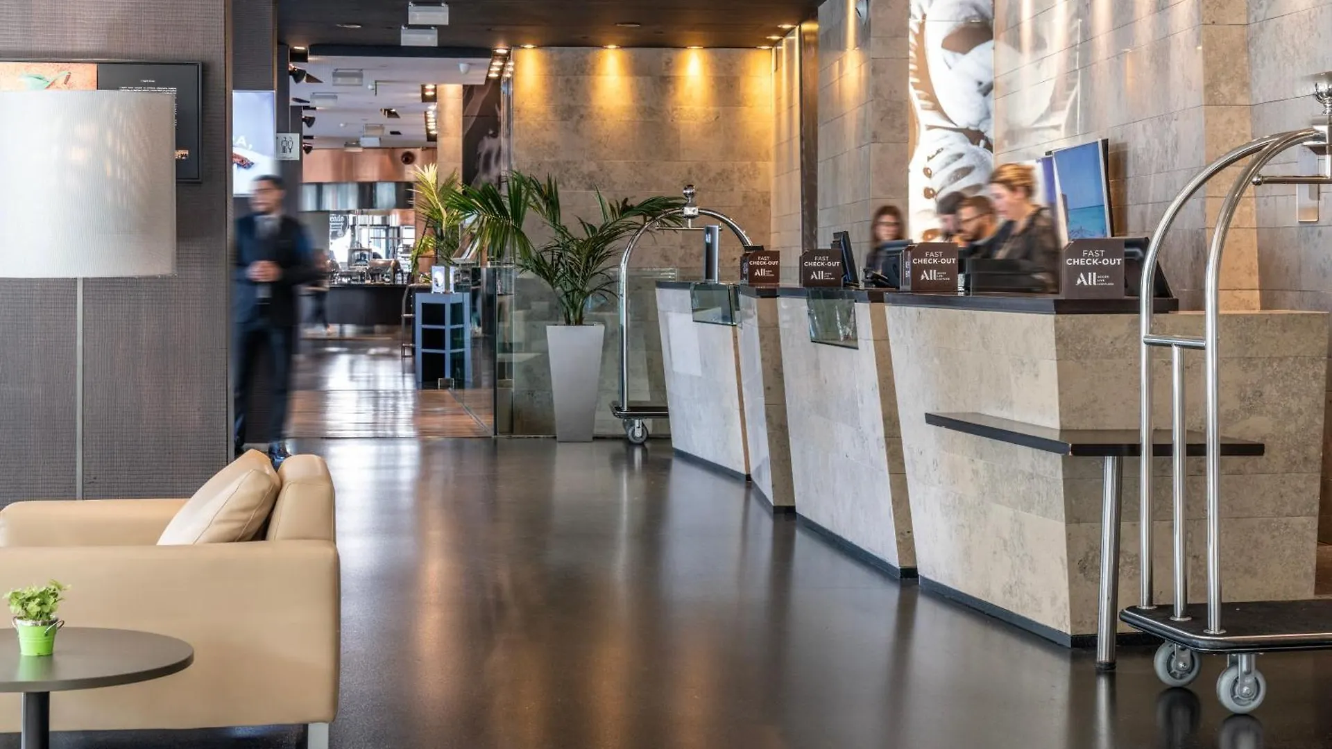 Novotel Barcelona City 4*,  Spanien