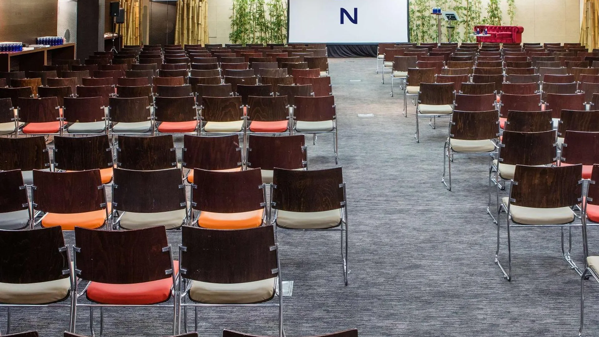 Novotel Barcelona City 4*,